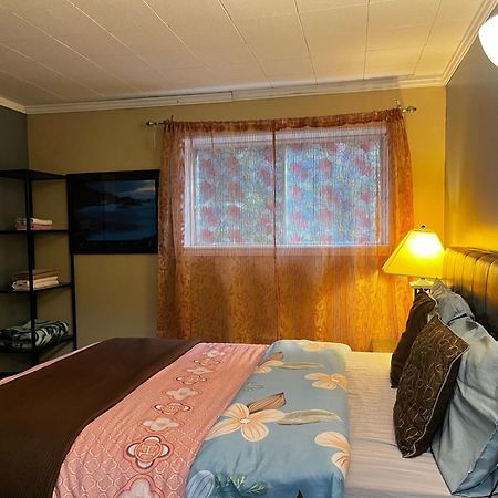 Beautiful Room Close Airport! カルガリー エクステリア 写真