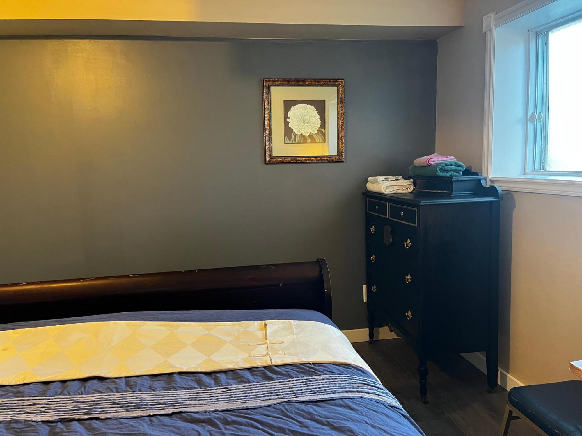Beautiful Room Close Airport! カルガリー エクステリア 写真
