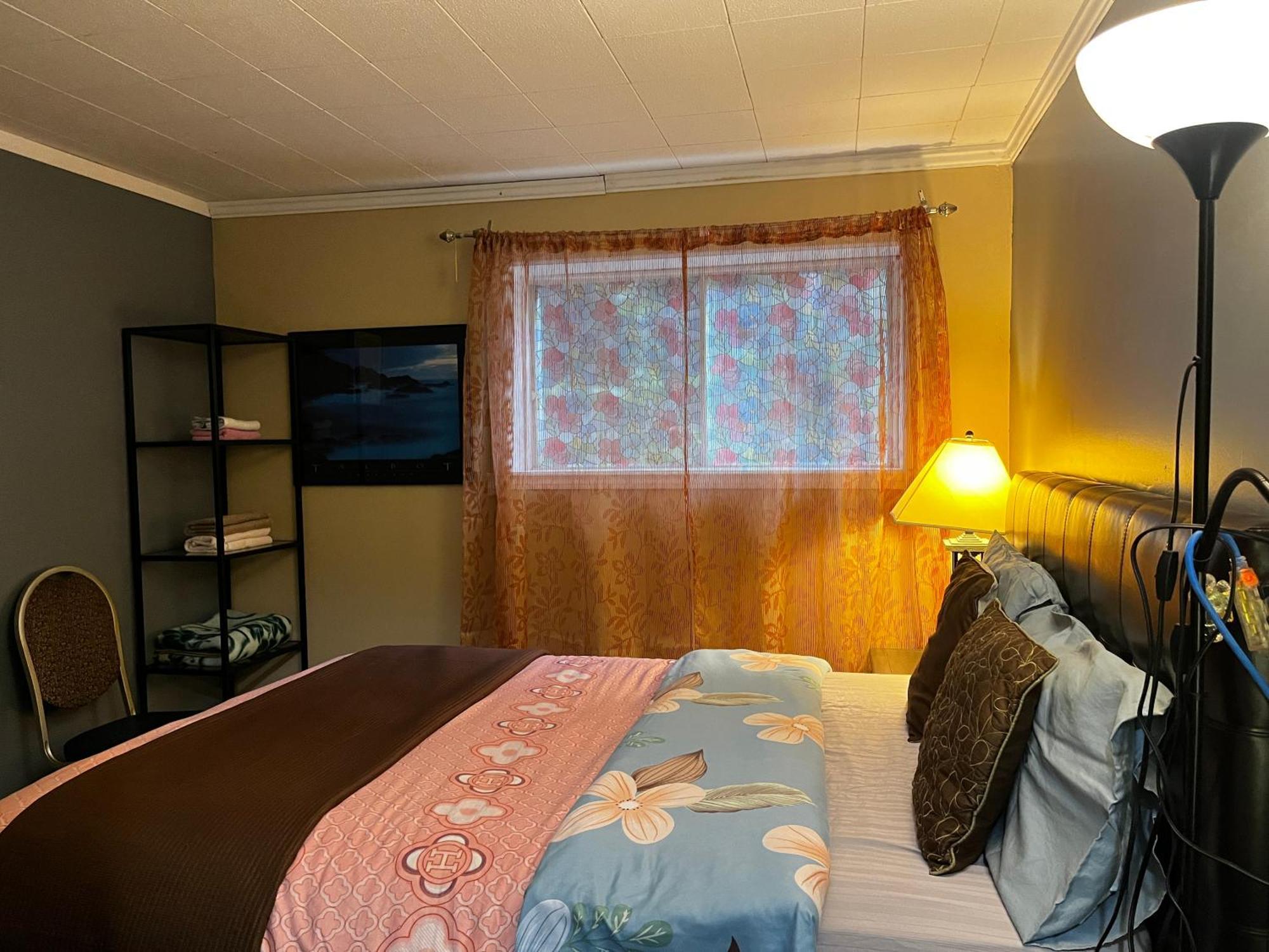 Beautiful Room Close Airport! カルガリー エクステリア 写真